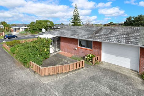 Photo of property in 1/105 Florence Avenue, Orewa, 0931