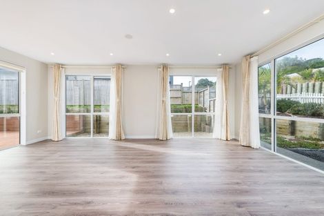 Photo of property in 24 Mackay Drive, Greenhithe, Auckland, 0632