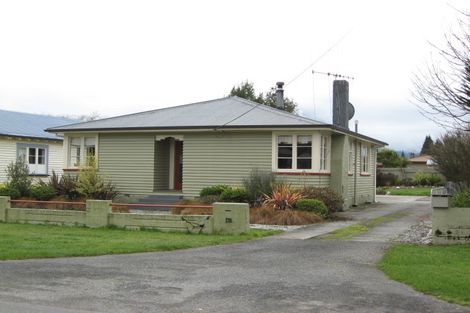 Photo of property in 19 Hampden Street, Murchison, 7007