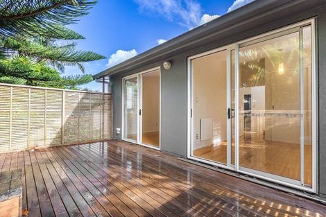 Photo of property in 70a Verran Road, Birkdale, Auckland, 0626