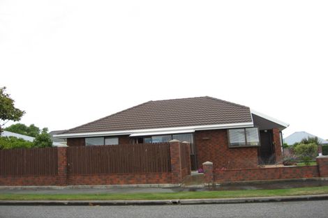 Photo of property in 8 Mervyn Drive, Avondale, Christchurch, 8061