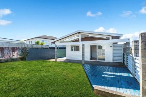 Photo of property in 3 Spargo Road, Massey, Auckland, 0614