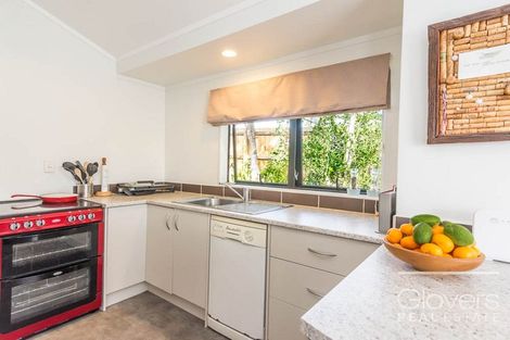 Photo of property in 4/109 Don Buck Road, Massey, Auckland, 0614