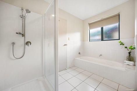 Photo of property in 57b Lonely Road, Fairview Heights, Auckland, 0632