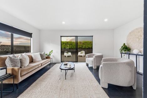 Photo of property in 1/99 Henderson Valley Road, Henderson, Auckland, 0612
