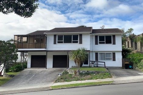 Photo of property in 15 Fyvie Avenue, Tawa, Wellington, 5028
