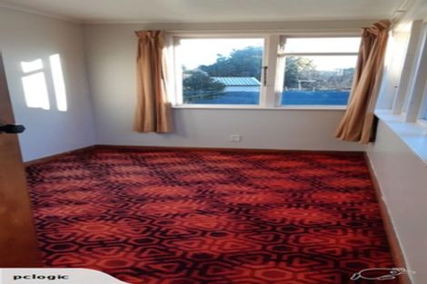Photo of property in 25 Crewe Crescent, Hokowhitu, Palmerston North, 4410
