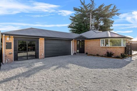 Photo of property in 198 Keyes Road, New Brighton, Christchurch, 8083