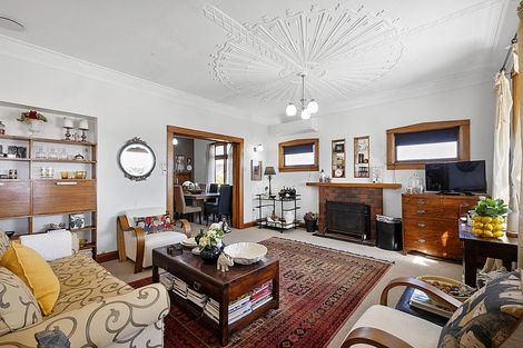 Photo of property in 11 Burns Street, Westown, New Plymouth, 4310