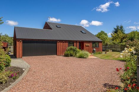 Photo of property in 16 Devon Crescent, Darfield, 7510