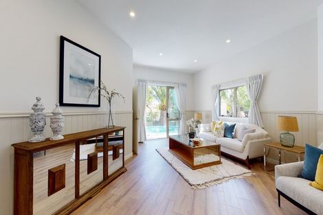 Photo of property in 39 Scarlet Oak Drive, Schnapper Rock, Auckland, 0632