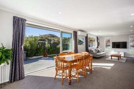 Photo of property in 31 Banks Boulevard, Whitby, Porirua, 5024