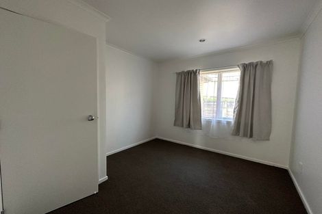 Photo of property in 35 King Charles Drive, Kingsley Heights, Upper Hutt, 5018