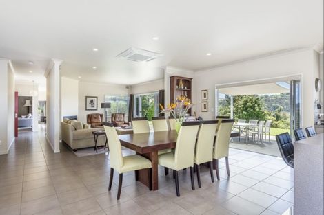 Photo of property in 87 Whangaparaoa Road, Red Beach, 0932
