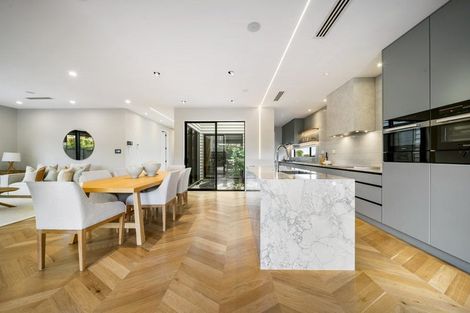 Photo of property in 2 Hanikura Street, Long Bay, Auckland, 0630