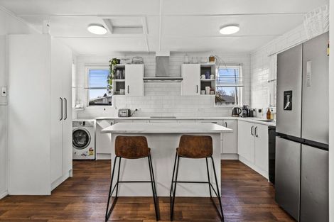 Photo of property in 12 Fleming Crescent, Maraenui, Napier, 4110