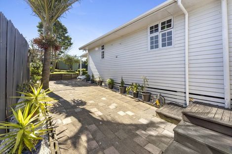 Photo of property in 144 Pembroke Street, Westown, New Plymouth, 4310