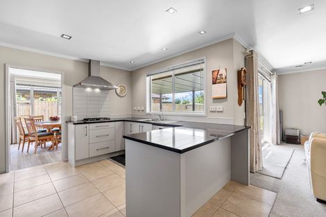 Photo of property in 96 Farringdon Avenue, Rototuna North, Hamilton, 3210