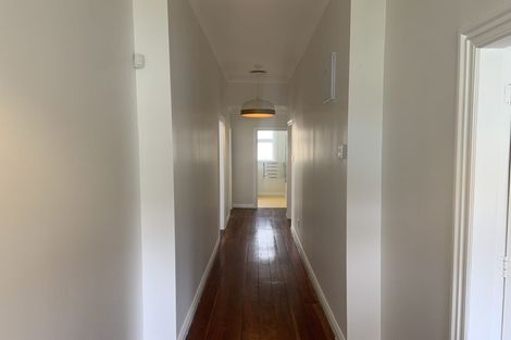 Photo of property in 24 Derwent Street, Island Bay, Wellington, 6023