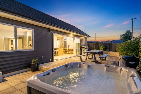 Photo of property in 22 Hopkirk Avenue, Wallaceville, Upper Hutt, 5018