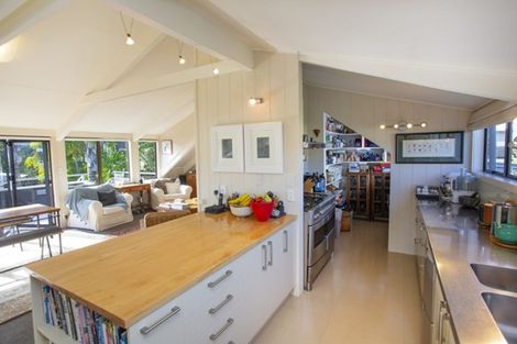 Photo of property in 614 Harbour View Road, Whangamata, 3620