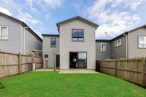 Photo of property in 6 Awhenga Place, Weymouth, Auckland, 2103