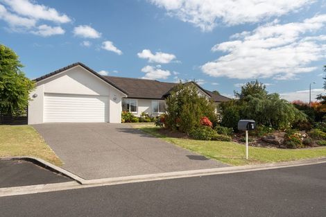 Photo of property in 2 Tranquil Grove, Omokoroa, 3114