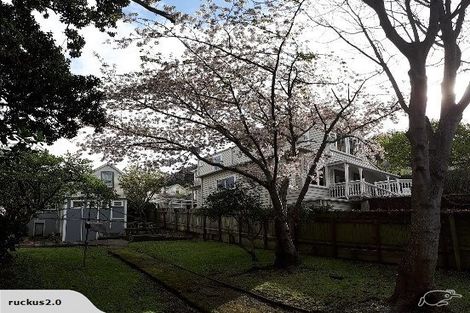 Photo of property in 6 Newman Terrace, Thorndon, Wellington, 6011