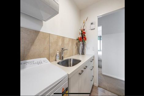 Photo of property in 205 High Street, Oxford, 7430
