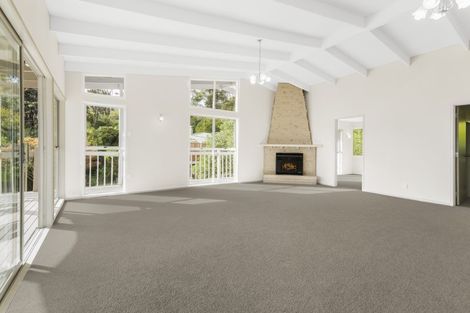 Photo of property in 99 Kawakawa Bay Coast Road, Kawakawa Bay, Papakura, 2585