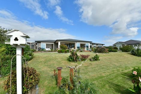 Photo of property in 28 Awatiro Drive, Kaukapakapa, 0871