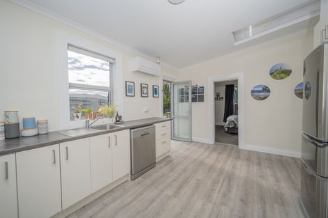 Photo of property in 22 Clutha Street, Alexandra, 9320