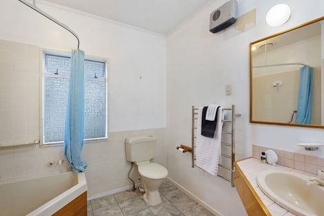 Photo of property in 7 Napier Grove, Waikanae Beach, Waikanae, 5036