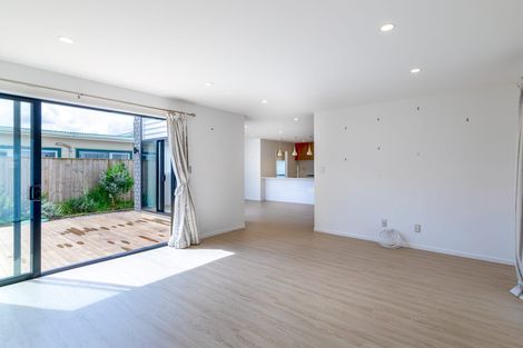 Photo of property in 46c Willerton Avenue, New Lynn, Auckland, 0600