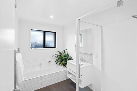 Photo of property in 34 Bradwell Crescent, Halswell, Christchurch, 8025