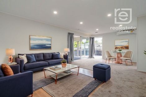 Photo of property in 15 Burndale Terrace, Manurewa, Auckland, 2102
