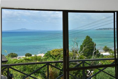 Photo of property in 26b Wade River Road, Stanmore Bay, Whangaparaoa, 0932