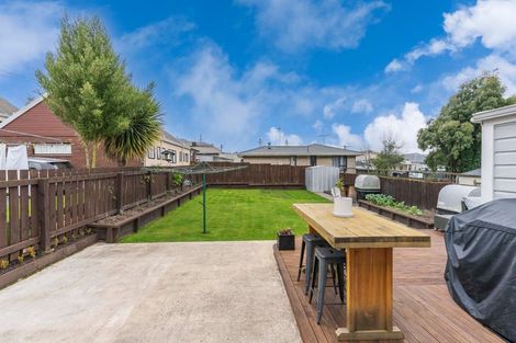 Photo of property in 2 Baker Street, Caversham, Dunedin, 9012