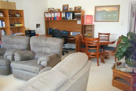 Photo of property in 12b Halyard Place, Whitby, Porirua, 5024