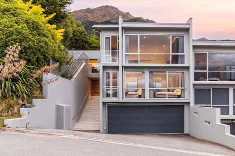 Photo of property in 6 Chandler Lane, Fernhill, Queenstown, 9300