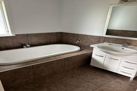 Photo of property in 18 Scenic Heights, Acacia Bay, Taupo, 3330