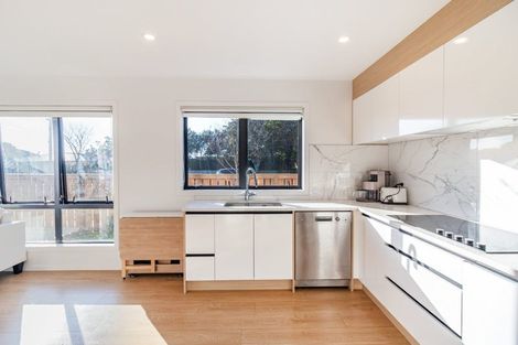 Photo of property in 145 Astley Avenue, New Lynn, Auckland, 0600