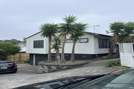 Photo of property in 7 Loughanure Place, Massey, Auckland, 0614