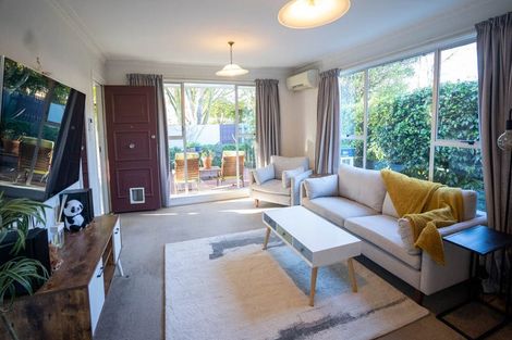 Photo of property in 35 Montclare Avenue, Avonhead, Christchurch, 8042