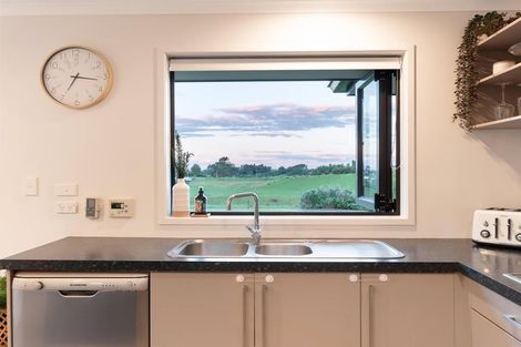 Photo of property in 43 Norm Freeman Drive, Te Puke, 3119