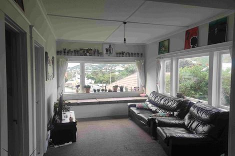 Photo of property in 2 Milne Terrace, Island Bay, Wellington, 6023