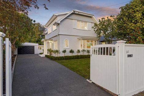 Photo of property in 64 Wilsons Road, Saint Martins, Christchurch, 8022