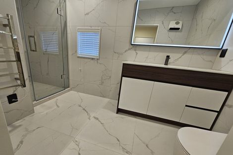 Photo of property in 2 Embling Place, Eastern Beach, Auckland, 2012