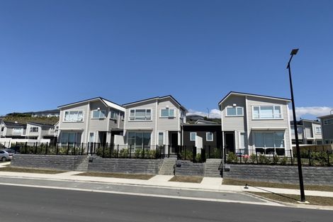 Photo of property in 77 Karepiro Drive, Stanmore Bay, Whangaparaoa, 0932