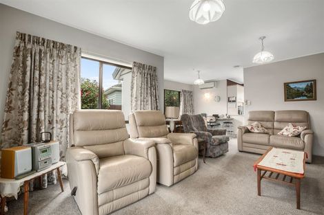 Photo of property in 60 Oxford Street, Tawa, Wellington, 5028